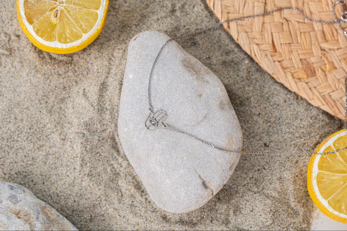 ZILIA Hamsa Strieborný náhrdelník