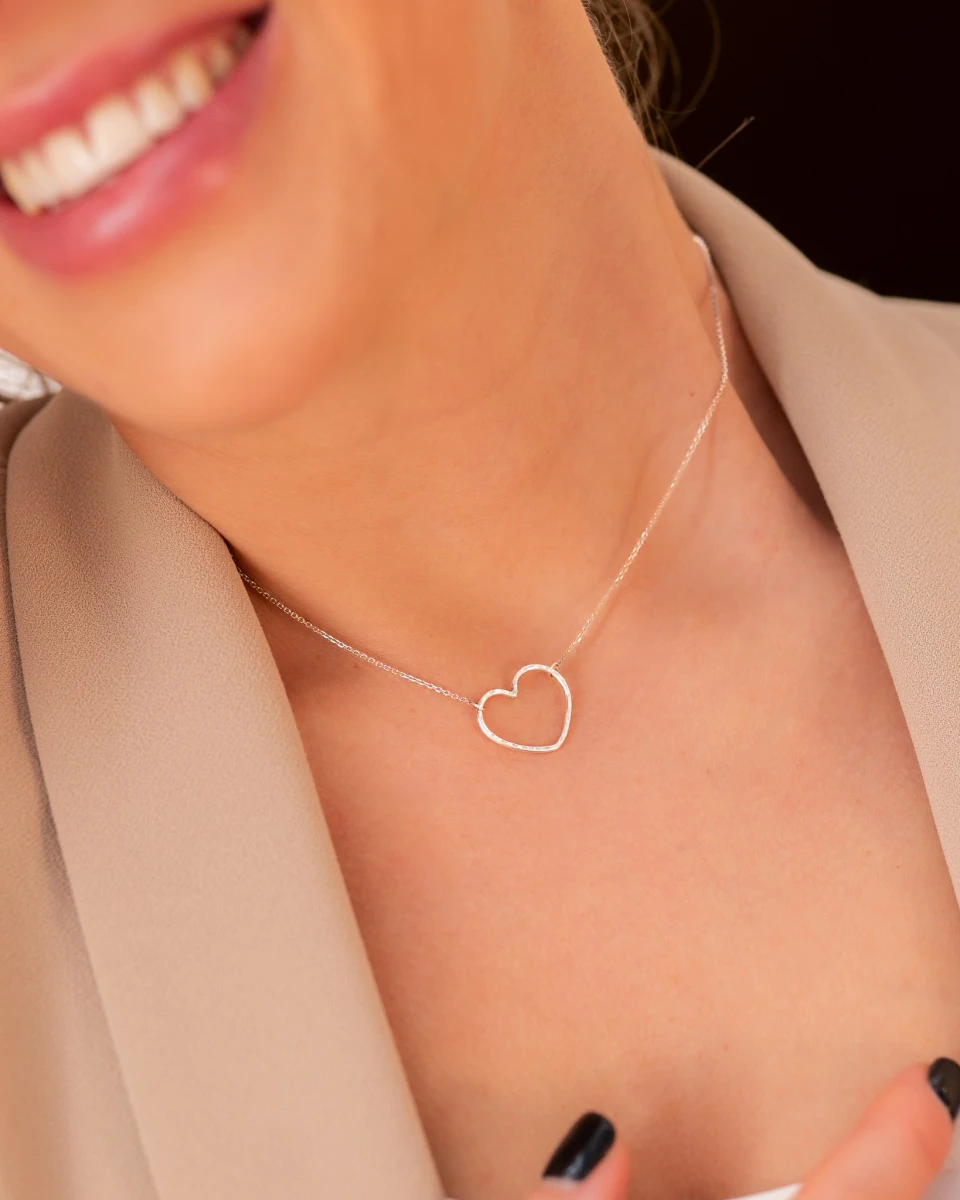 Jedinečný strieborný náhrdelník Srdce