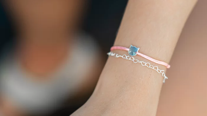 Náramok s príveskom mačky