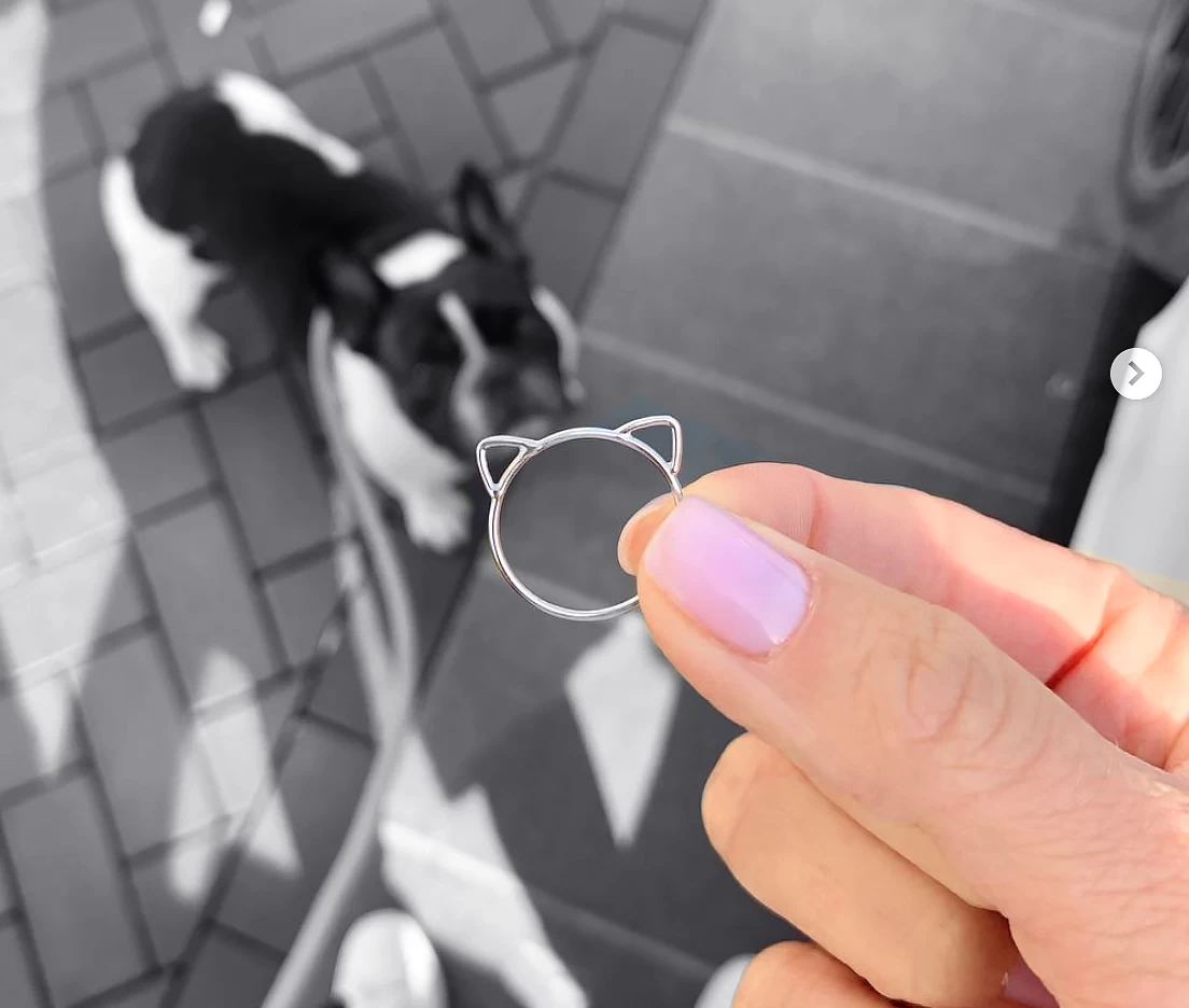 Zlatý prsteň s mačkou