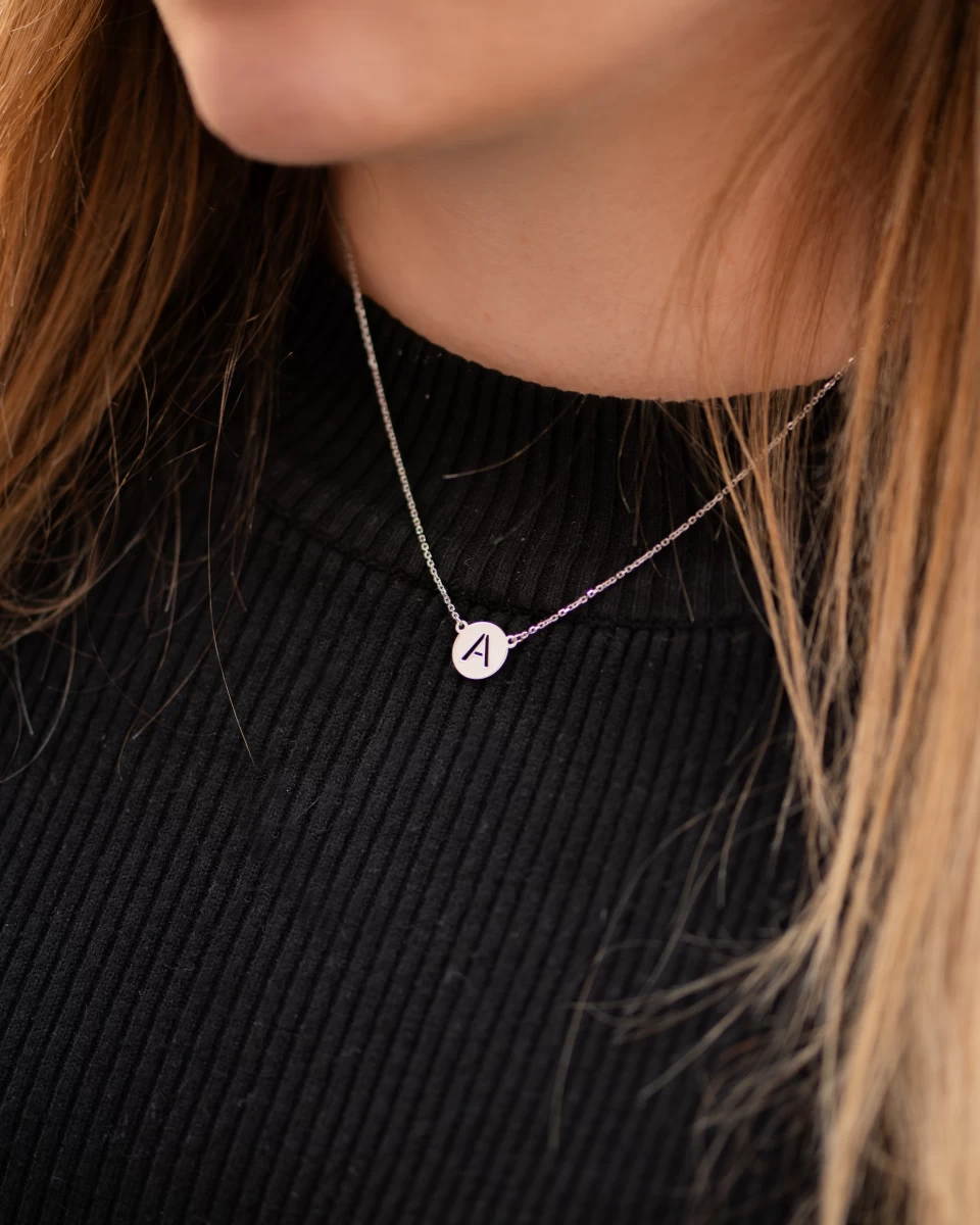 Písmeno v kruhu retiazka z 925 striebra